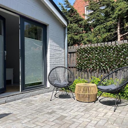 Zentrale Wohnung mit Terrasse Husum  Exterior foto